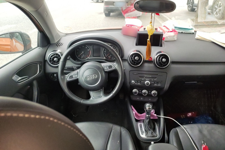 奥迪A1 2014款 30 TFSI Sportback舒适型局部细节13