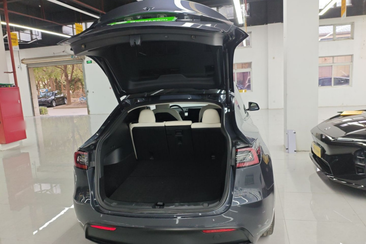 特斯拉 Model Y 2022款 后轮驱动版局部细节23