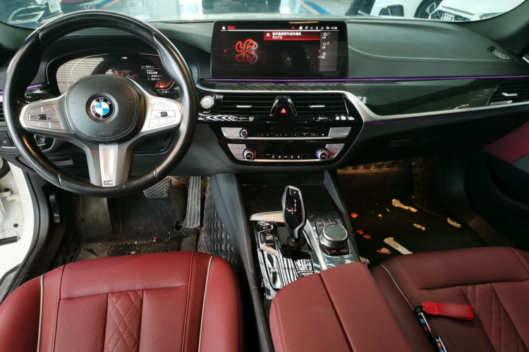 宝马5系 2022款 改款二 525Li M运动套装中控内饰12