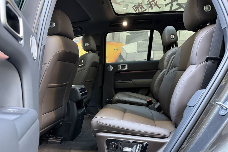 理想汽车 理想L8 2023款 Pro中控内饰7003