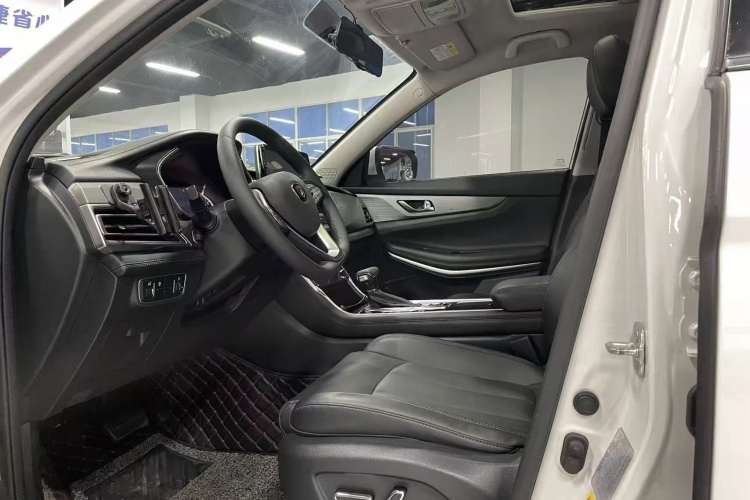 长安CS75 2019款 280T DCT百万版 国VI中控内饰7002