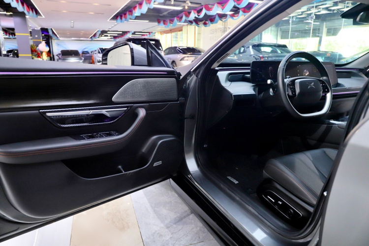 小鹏P7 2021款 480N中控内饰7003