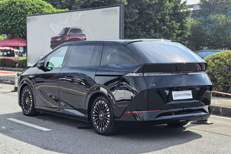 小鹏X9 2025款 740超长续航 Max车身外观6002