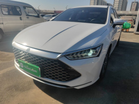 比亚迪 秦PLUS 2024款 荣耀版 DM-i 55KM领先型