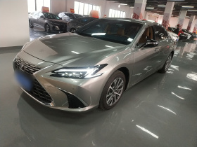 雷克萨斯ES 2025款 200 臻享版