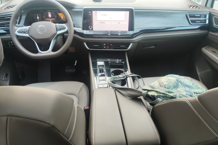 大众 威然 2024款 330TSI 豪华版中控内饰12