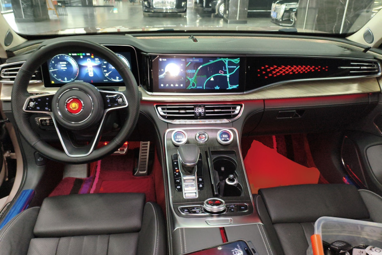 红旗H9 2022款 3.0T 智联旗领四座版中控内饰7002