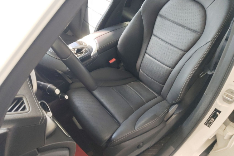 奔驰GLC 2016款 GLC 200 4MATIC中控内饰19