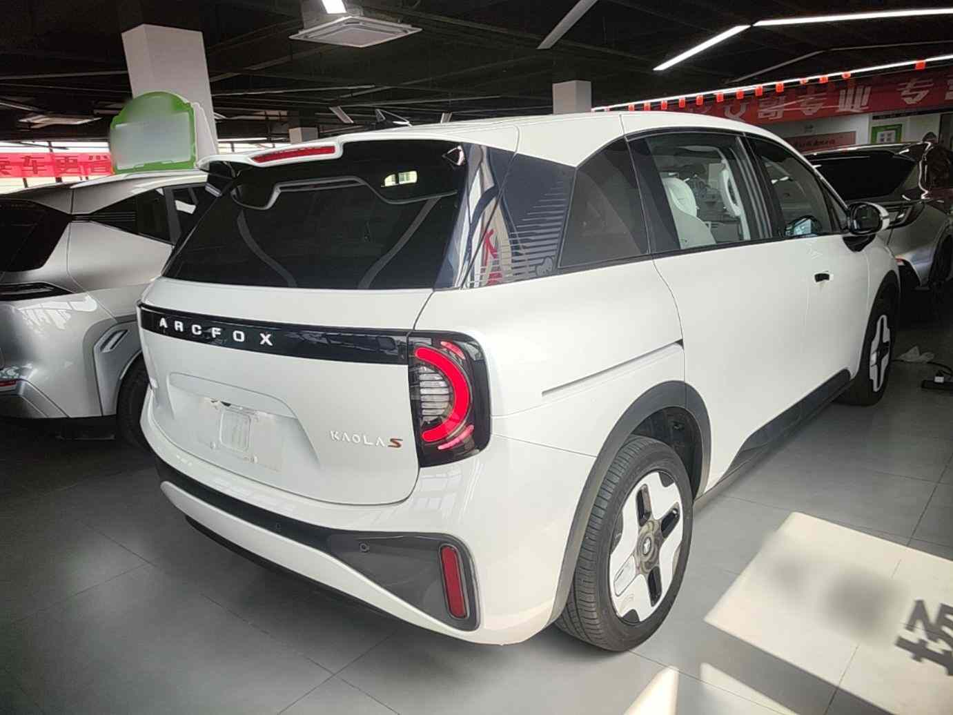 ARCFOX极狐 极狐考拉S 2024款 AIR(4)