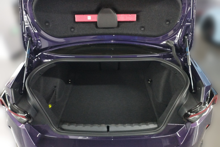 宝马2系(进口) 2025款 225i M运动曜夜套装中控内饰23