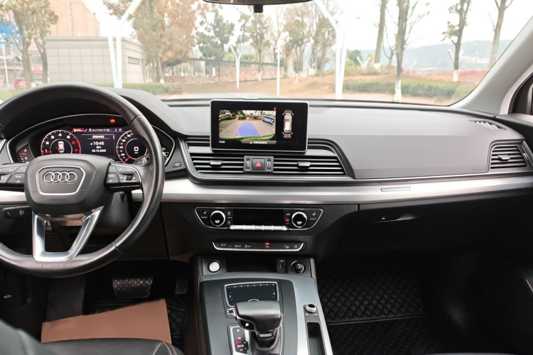 奥迪Q5L 2018款 40 TFSI 荣享时尚型 国VI中控内饰7002