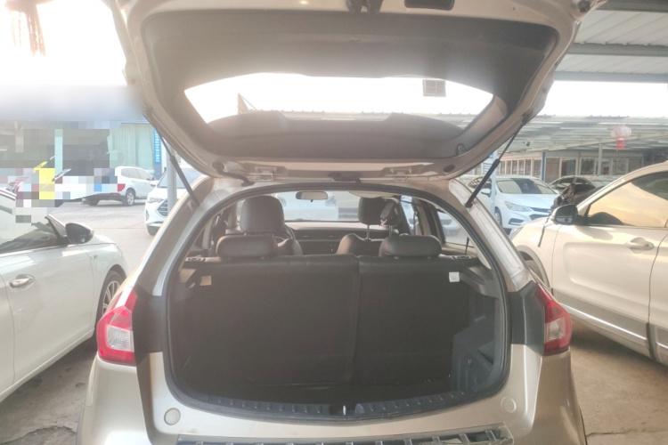 吉利汽车 远景X3 2017款 1.5L 手动尊贵型局部细节23