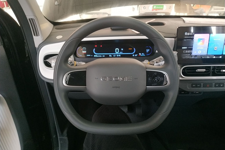 吉利银河 2025款 210km 熊猫卡丁局部细节13