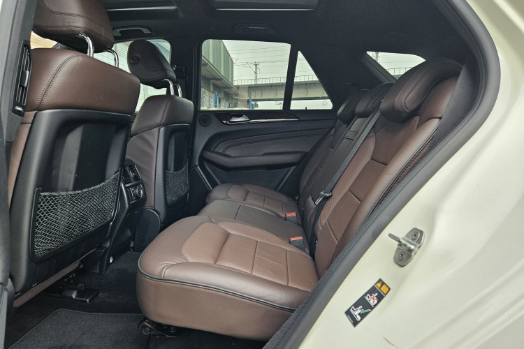 奔驰M级 2012款 ML 350 豪华型中控内饰7002