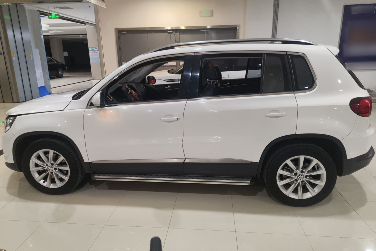 大众 途观 2015款 1.8TSI 自动四驱舒适版车身外观4