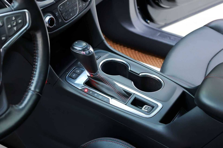 雪佛兰 探界者 2019款 Redline 550T 自动四驱捍界版RS 国VI中控内饰7005