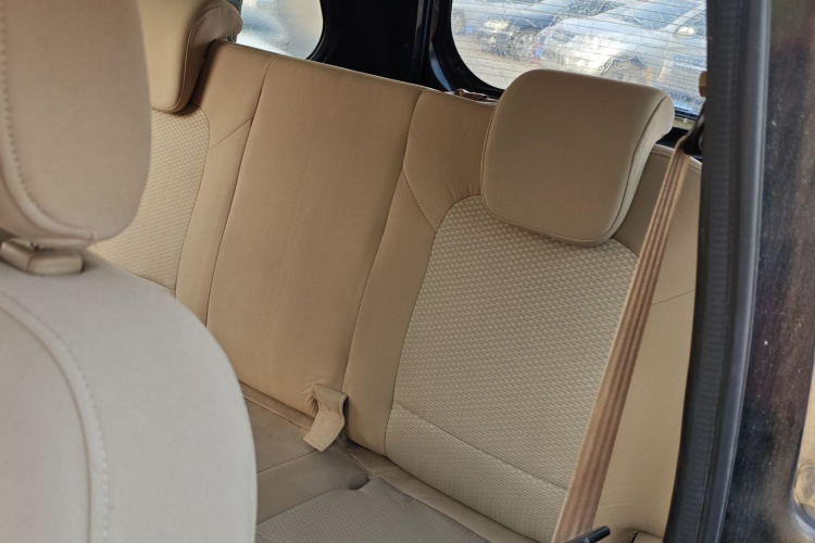 五菱汽车 五菱征程 2015款 1.8L豪华型LJ479QE2车身外观6002