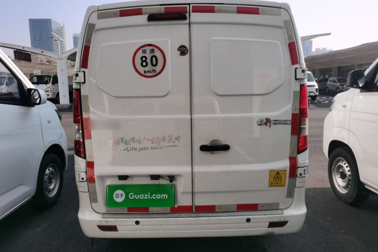 长安凯程 长安睿行EM80 2023款 平顶对开门2座60kW 41.932kWh车身外观6004