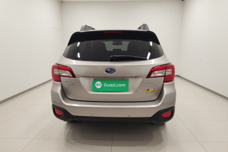 斯巴鲁 傲虎 2015款 2.5i 豪华导航版车身外观6