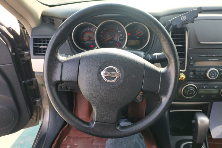 日产 轩逸 2016款 经典 1.6XE 自动领先版中控内饰13