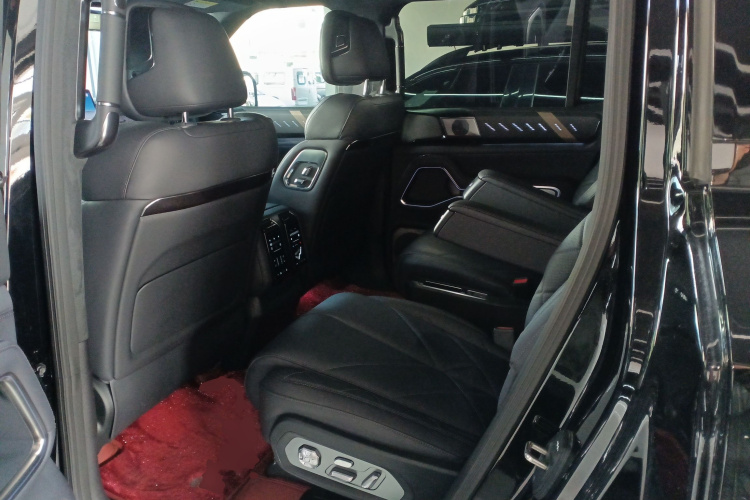 方程豹 豹8 2025款 智勇旗舰版 6座中控内饰7004