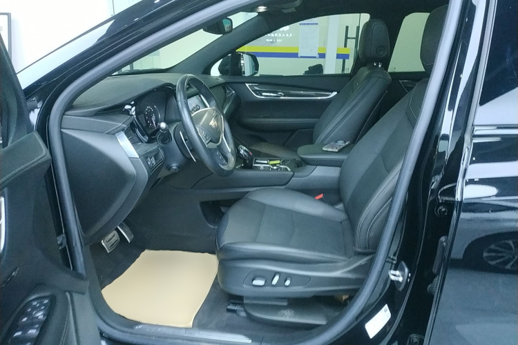 凯迪拉克XT5 2022款 2.0T 四驱豪华型（蜂鸟版）中控内饰19