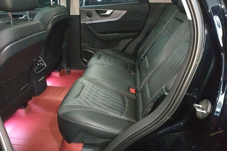 红旗HS5 2023款 2.0T 旗享Pro版中控内饰21