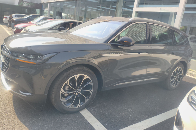 林肯 航海家 2023款 2.0T 四驱尊睿版车身外观4