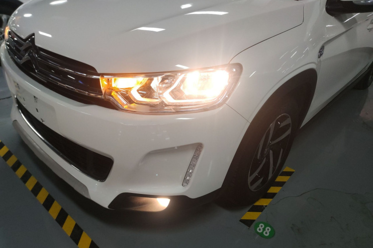 雪铁龙C3-XR 2015款 1.6L 自动先锋型局部细节36