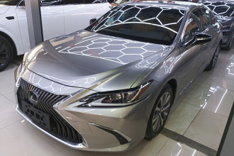 雷克萨斯ES 2018款 260 卓越版 国V