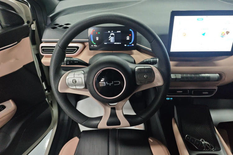 比亚迪 海鸥 2025款 305km 活力版中控内饰13