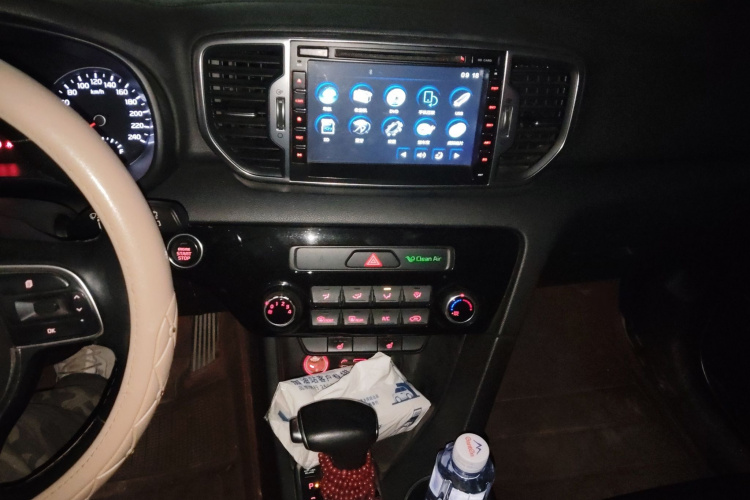 起亚KX5 2016款 2.0L 自动两驱Premium局部细节16