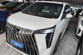 广汽传祺 传祺M8 2023款 宗师系列 双擎 御尊版