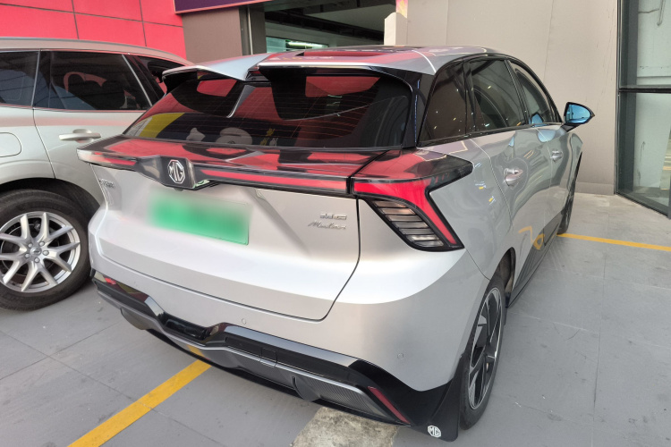 名爵 MG4 EV 2022款 425km 旗舰版车身外观7