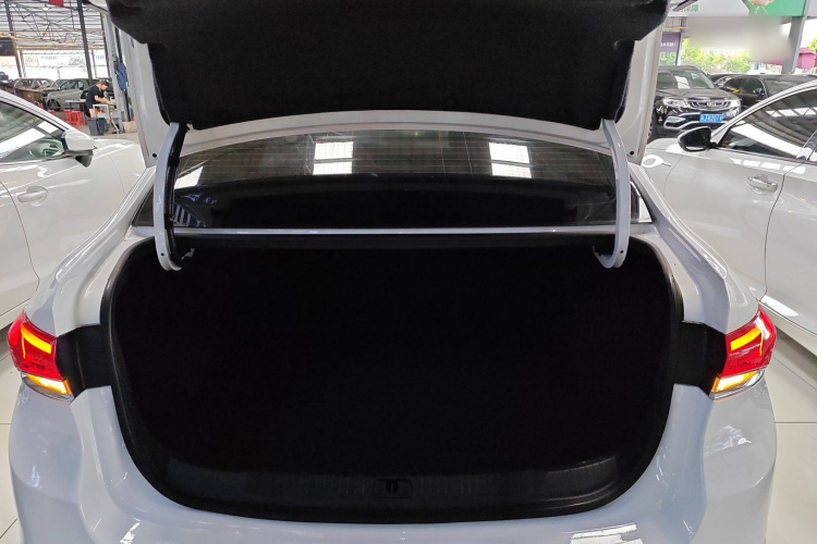 别克 英朗 2021款 改款 典范 1.5L 自动精英型局部细节23