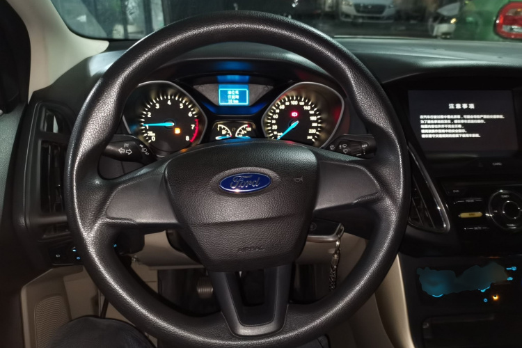 福特 福克斯 2017款 三厢 1.6L 手动舒适型智行版局部细节13