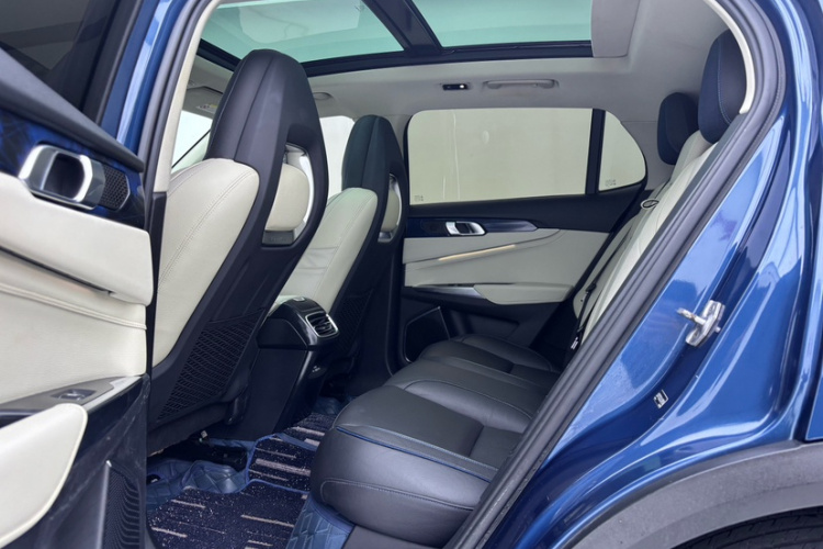 领克01 2017款 2.0T 两驱耀Pro版中控内饰7004