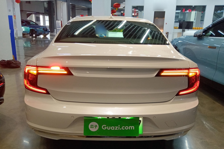 沃尔沃S90新能源 2022款 T8 E驱混动 智逸豪华版车身外观6