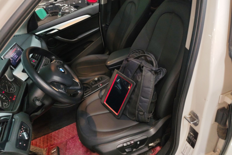 宝马X1 2016款 sDrive18Li 时尚型中控内饰19