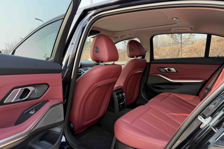 宝马3系 2023款 325Li M运动曜夜套装中控内饰7002