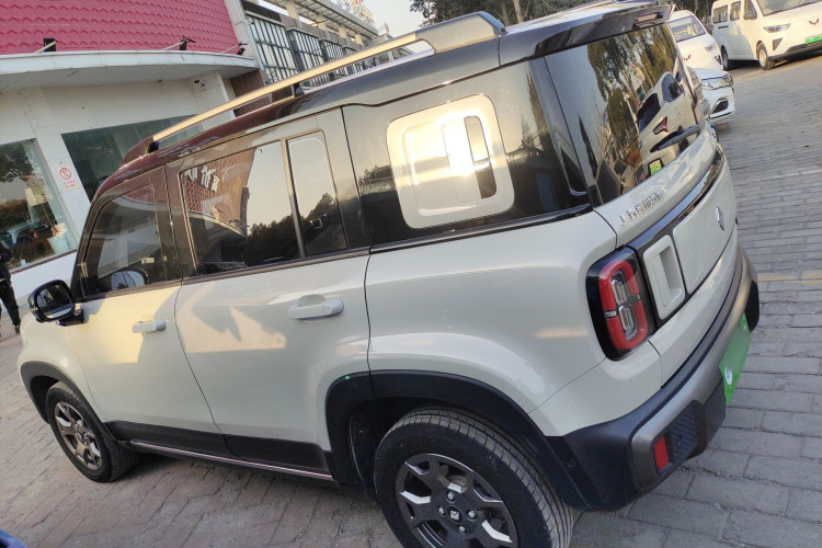 宝骏悦也Plus 2024款 智尊版 4座车身外观4