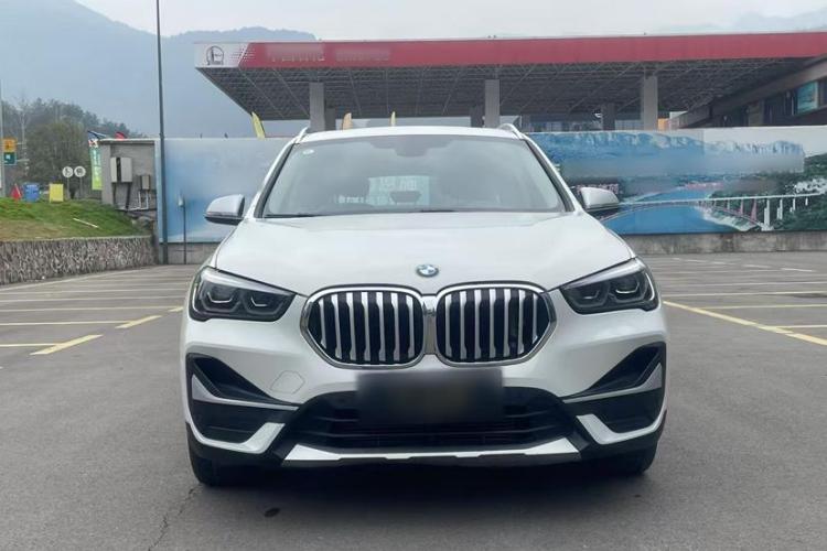 宝马X1 2020款 xDrive25Li 尊享型车身外观6001