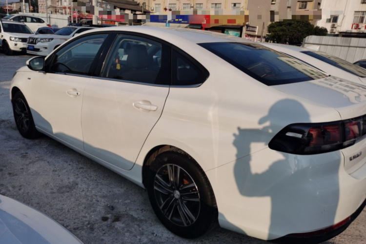 标致308 2019款 230THP 自动豪华版 国V车身外观4