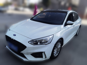 福特 福克斯 2020款 三厢 1.5L 自动锋跃型