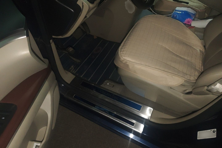 别克GL8 2017款 25S 豪华型 国V中控内饰20