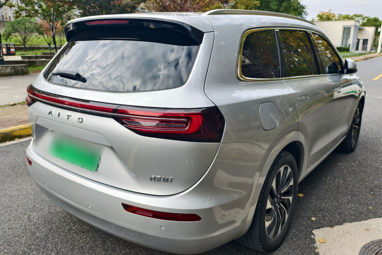 鸿蒙智行 问界M7 2024款 1.5T 后驱Plus版 6座车身外观6004