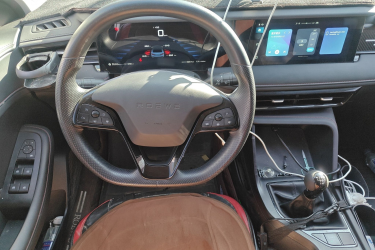 荣威i5 2023款 1.5L 手动舒享版中控内饰13