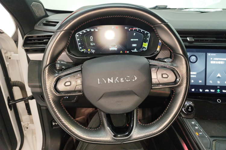 领克05 2022款 2.0TD 四驱劲Halo中控内饰13