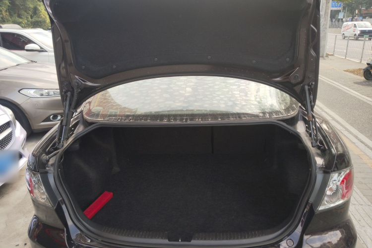 马自达6 2015款 2.0L 自动时尚型局部细节23