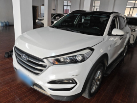 现代 途胜 2015款 1.6T 双离合两驱智能型